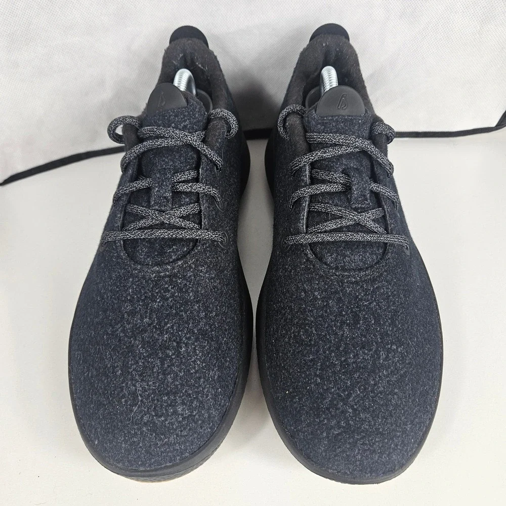 Allbirds Wool Runner Mizzles Mens 10 True Black Gum Sole Sneakers WRM M10